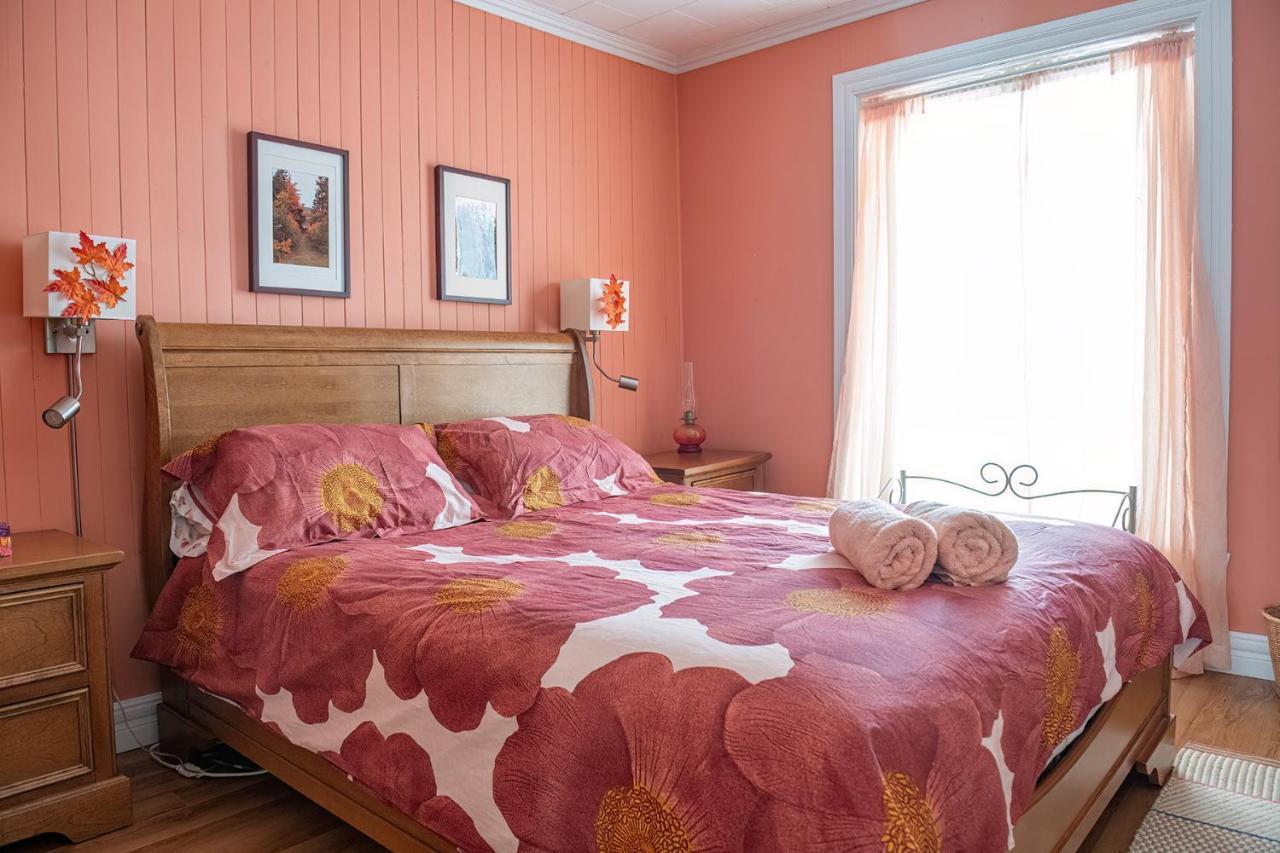 Bed and Breakfast Bed & Cafe Petit Papillon Grandes-Bergeronnes Exteriér fotografie