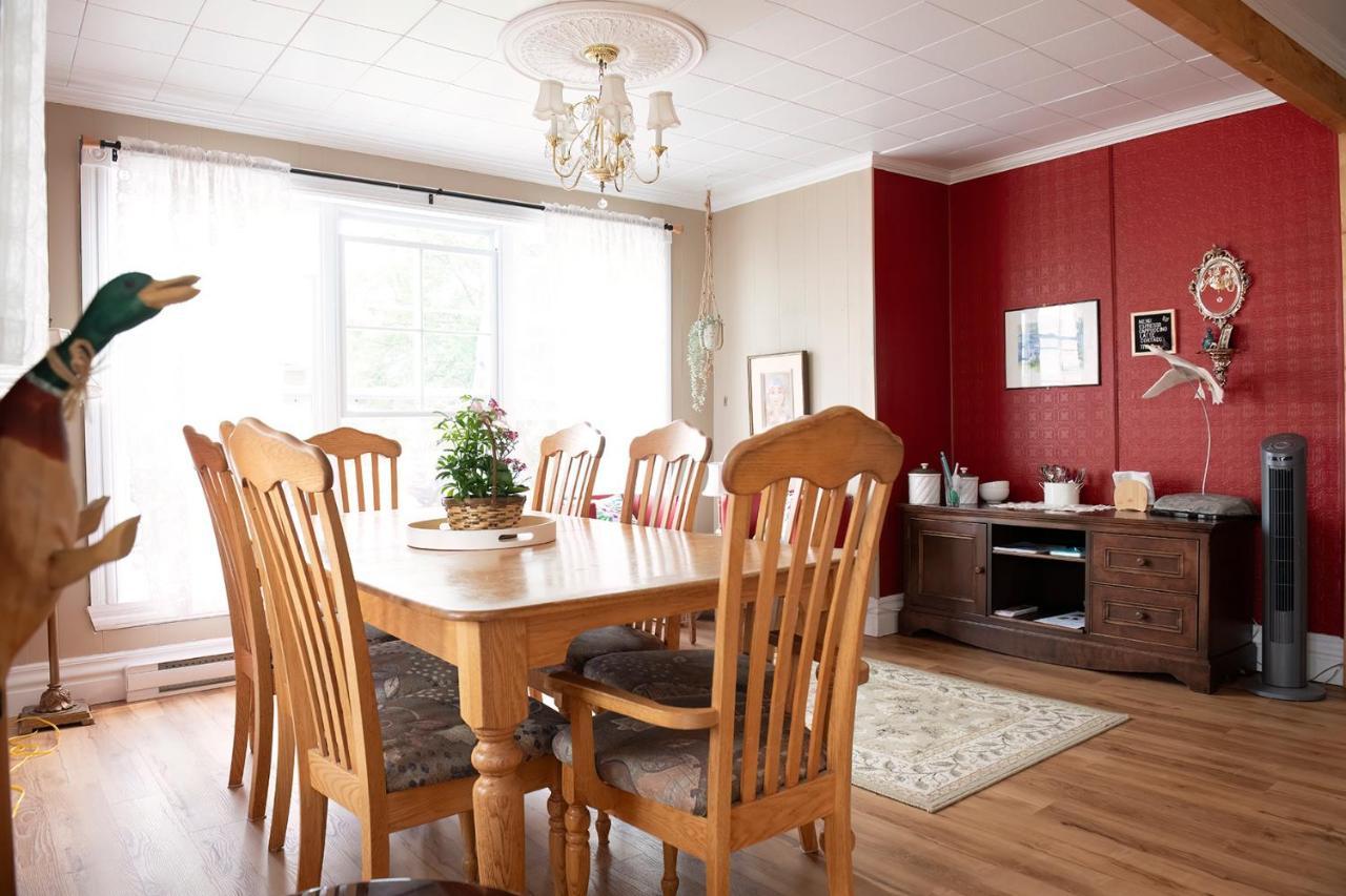 Bed and Breakfast Bed & Cafe Petit Papillon Grandes-Bergeronnes Exteriér fotografie