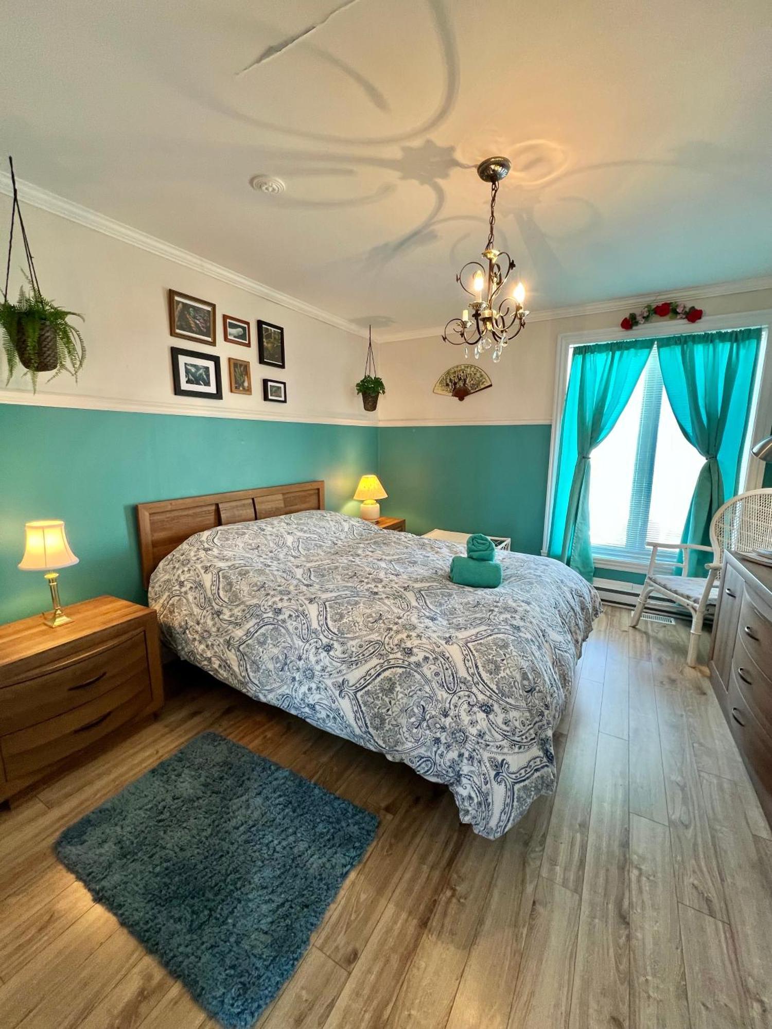 Bed and Breakfast Bed & Cafe Petit Papillon Grandes-Bergeronnes Exteriér fotografie